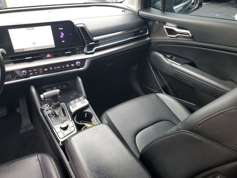 Used 2023 Kia Sportage EX image 19