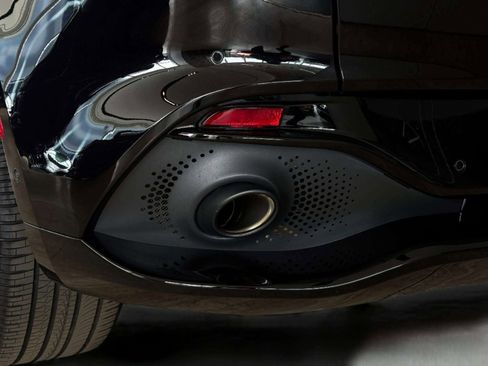 Used 2024 Aston Martin DBX image 50