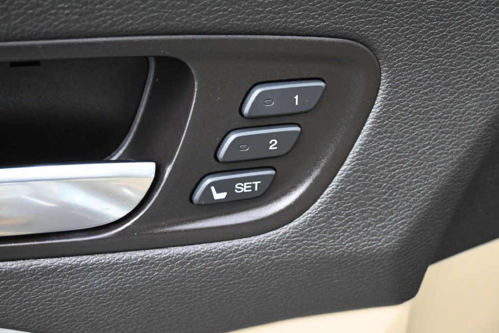 Used 2020 Acura MDX w/ Technology Package FWD image 5