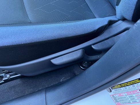 Used 2025 Nissan Versa SV image 22