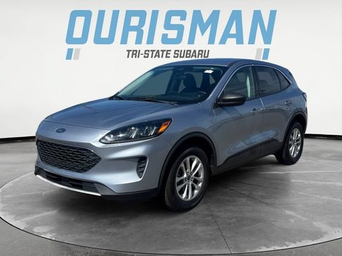 Used 2022 Ford Escape SE w/ Cold Weather Package AWD/4WD image 2