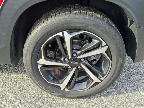 Used 2021 Chevrolet TrailBlazer RS w/ Technology Package image 9