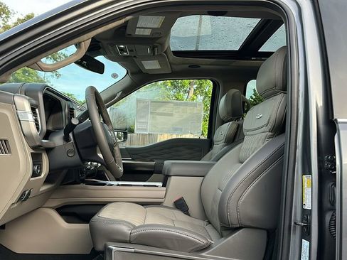 New 2025 Ford F250 Platinum w/ Platinum Plus Package image 18