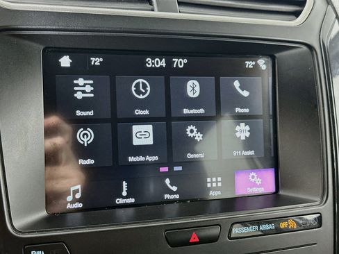 Used 2018 Ford Explorer XLT w/ XLT Appearance Package AWD/4WD image 14
