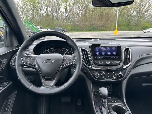Used 2024 Chevrolet Equinox Premier AWD/4WD image 13