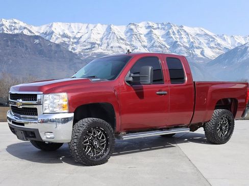 Used 2008 Chevrolet Silverado 2500 LT w/ 1LT Convenience Package AWD/4WD image 1