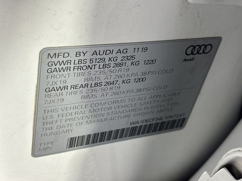Used 2020 Audi Q3 2.0T Premium AWD/4WD image 31