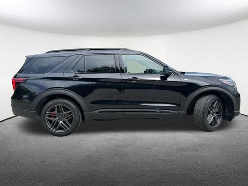 Certified 2025 Ford Explorer ST-Line w/ Premium Package AWD/4WD image 16