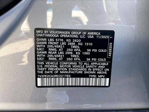 Certified 2024 Volkswagen Atlas Cross Sport SEL Premium R-Line AWD/4WD image 33