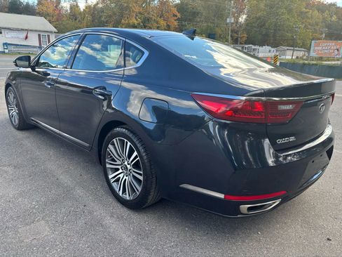Used 2018 Kia Cadenza Premium image 7