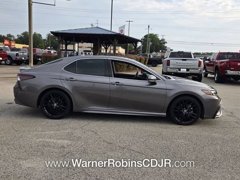 Used 2023 Toyota Camry XSE FWD image 15