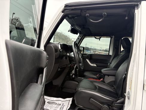 Used 2014 Jeep Wrangler Unlimited Sahara w/ Dual Top Group image 10