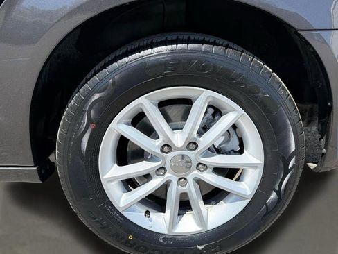 Used 2019 Dodge Grand Caravan SXT FWD image 33