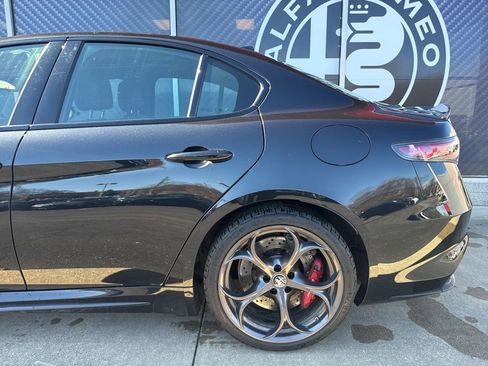 Used 2024 Alfa Romeo Giulia Quadrifoglio w/ Active Assist Plus Package image 13