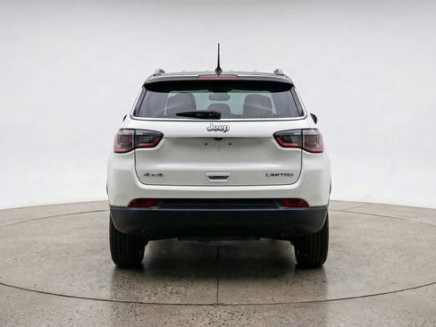 Used 2025 Jeep Compass Limited image 7