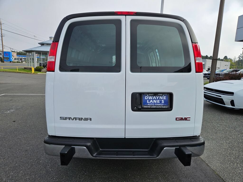 Used 2025 GMC Savana 2500 w/ Driver Convenience Package RWD image 4