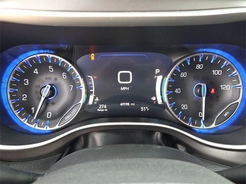 Used 2022 Chrysler Pacifica Touring-L image 29