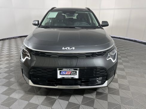 Used 2023 Kia Niro Wind w/ Wind Preserve Package FWD image 8
