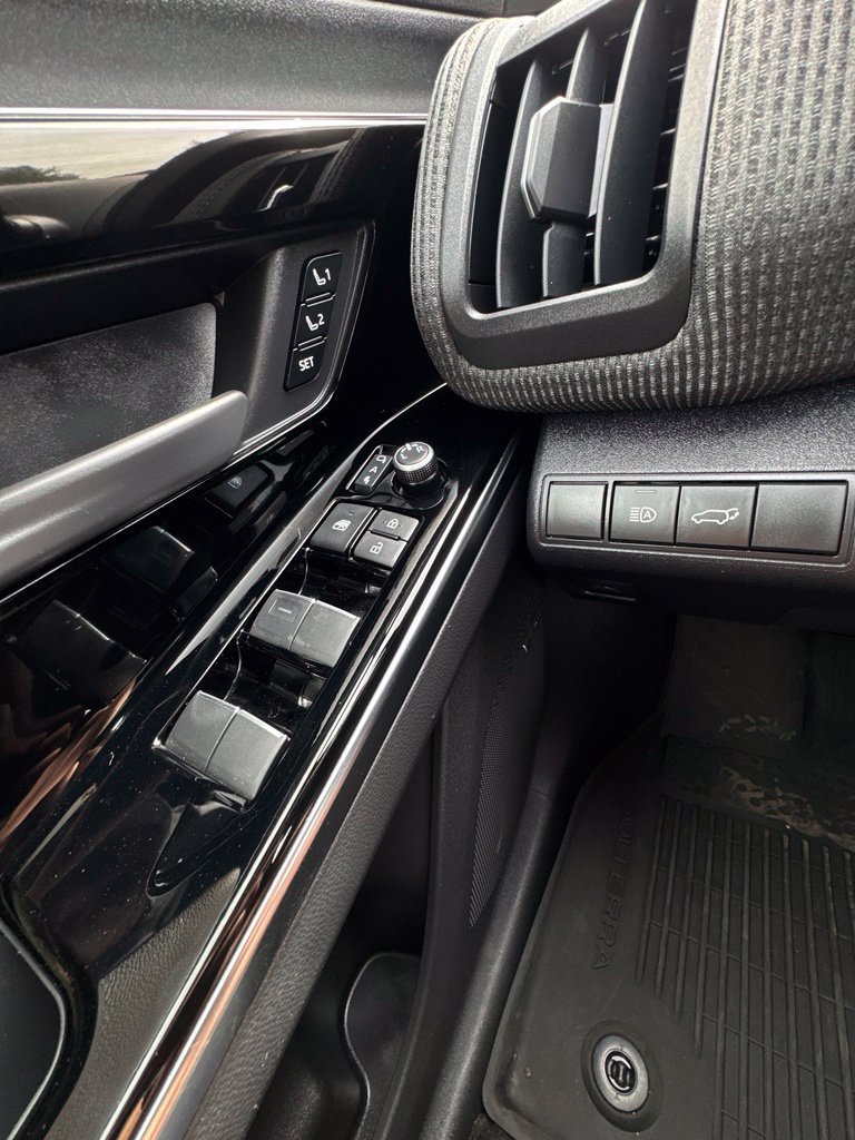 Certified 2023 Subaru Solterra AWD image 16