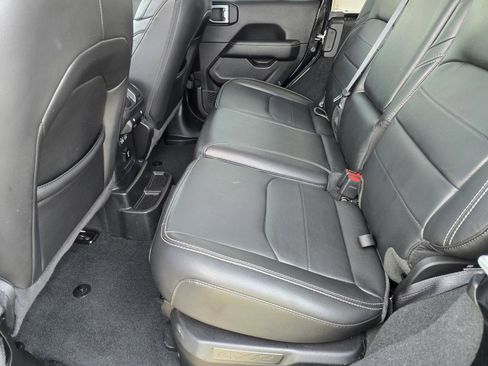 Used 2022 Jeep Wrangler Unlimited Sahara 4xe image 9