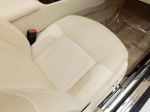 Used 2010 Rolls-Royce Ghost RWD image 28