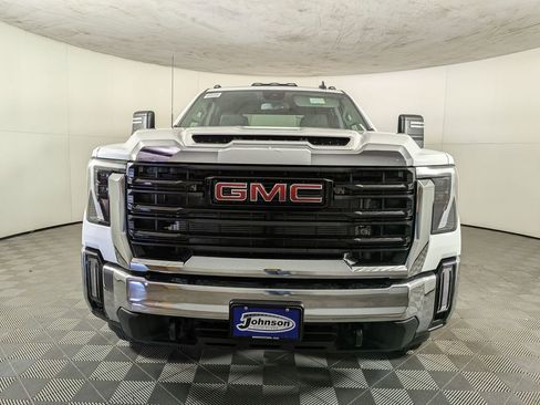 New 2026 GMC Sierra 3500 Pro w/ Convenience Package AWD/4WD image 2