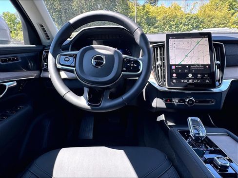 New 2026 Volvo XC90 B6 Plus w/ Protection Package AWD/4WD image 15