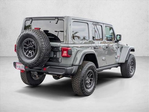 Used 2022 Jeep Wrangler Unlimited Rubicon w/ Xtreme Recon 35" Tire Package AWD/4WD image 6