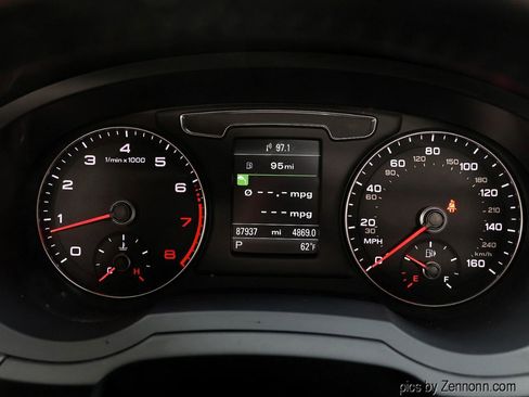 Used 2018 Audi Q3 2.0T Premium Plus w/ Premium Plus Package image 17