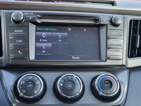 Used 2014 Toyota RAV4 LE AWD/4WD image 20