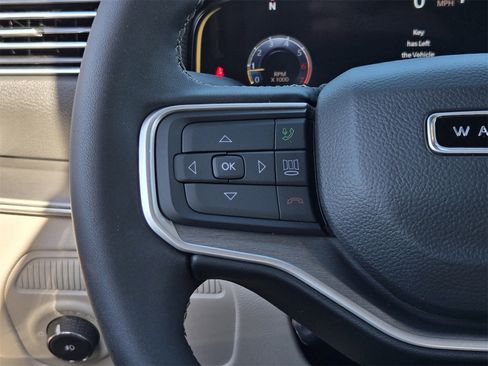 New 2025 Jeep Wagoneer L Series II image 29
