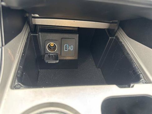 Used 2021 Ford Explorer Limited w/ Equipment Group 301A AWD/4WD image 51