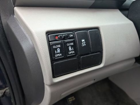 Used 2016 Honda Odyssey SE image 14