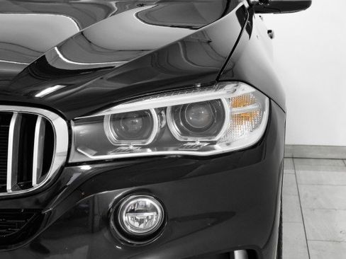 Used 2018 BMW X5 xDrive50i w/ Premium Package image 44