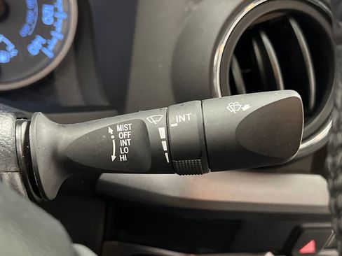 Used 2023 Toyota Tacoma TRD Off-Road image 40