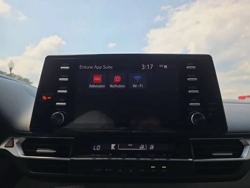 Used 2021 Toyota Sienna LE w/ LE Plus Package FWD image 29