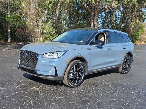 Used 2025 Lincoln Corsair Reserve w/ Equipment Group 202A image 10