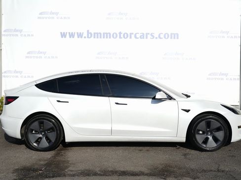 Used 2023 Tesla Model 3 Standard Range image 7