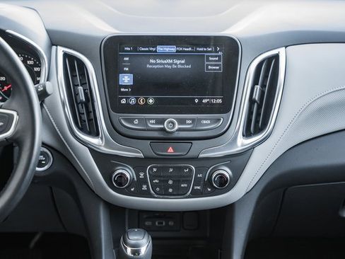 Used 2021 Chevrolet Equinox Premier image 25