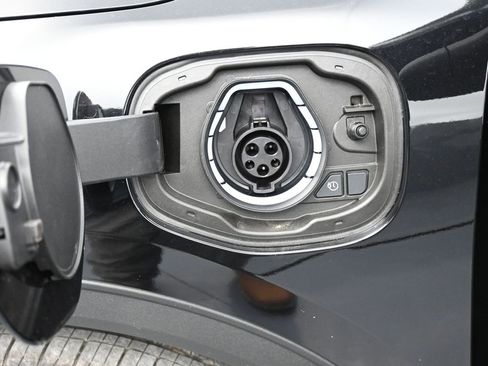 New 2025 Ford Escape SE image 10