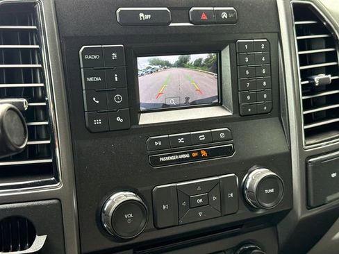 Used 2018 Ford F150 XLT RWD image 25