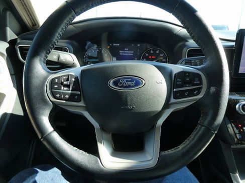 Used 2021 Ford Explorer Limited image 31