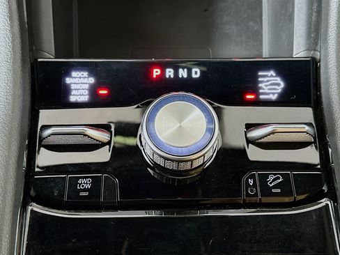 Used 2022 Jeep Grand Cherokee Summit w/ Advanced Protech Group IV AWD/4WD image 25