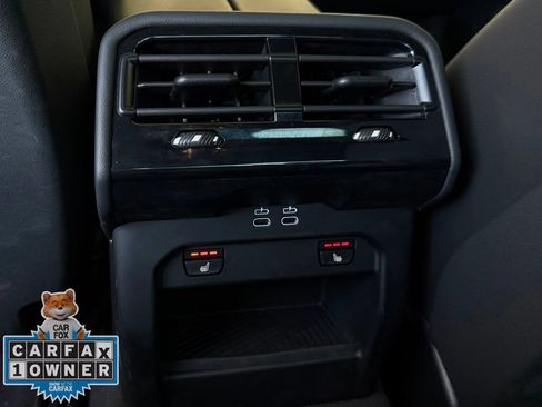 Used 2025 BMW 530i w/ M Sport Package RWD image 24