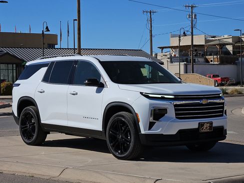 New 2026 Chevrolet Traverse LT image 6