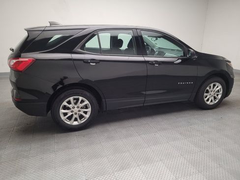 Used 2019 Chevrolet Equinox LS FWD image 10