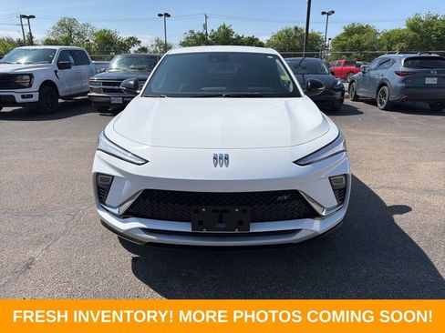 Used 2025 Buick Envista Sport Touring w/ Convenience I Package image 2