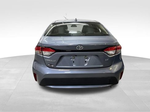 Used 2021 Toyota Corolla LE w/ Carpet Mat Package (TMS) FWD image 4