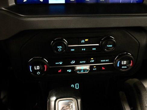 Certified 2024 Ford Bronco Everglades AWD/4WD image 29