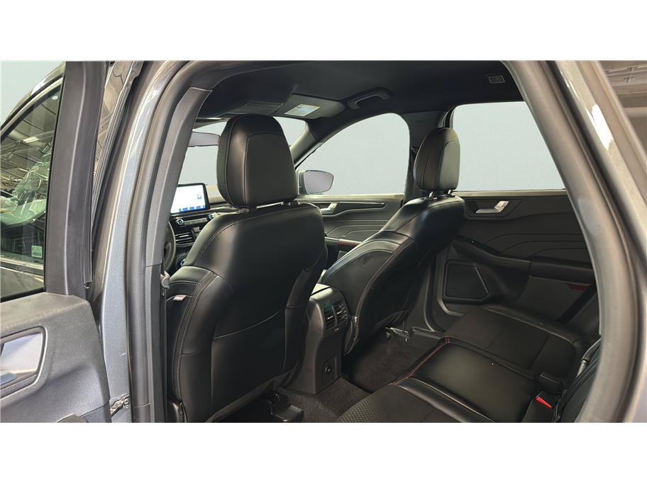 Used 2025 Ford Escape ST-Line FWD image 13